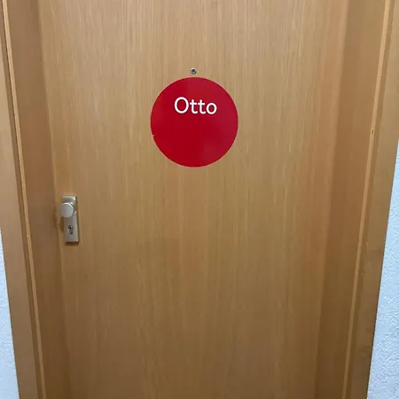 Red Dot Otto *